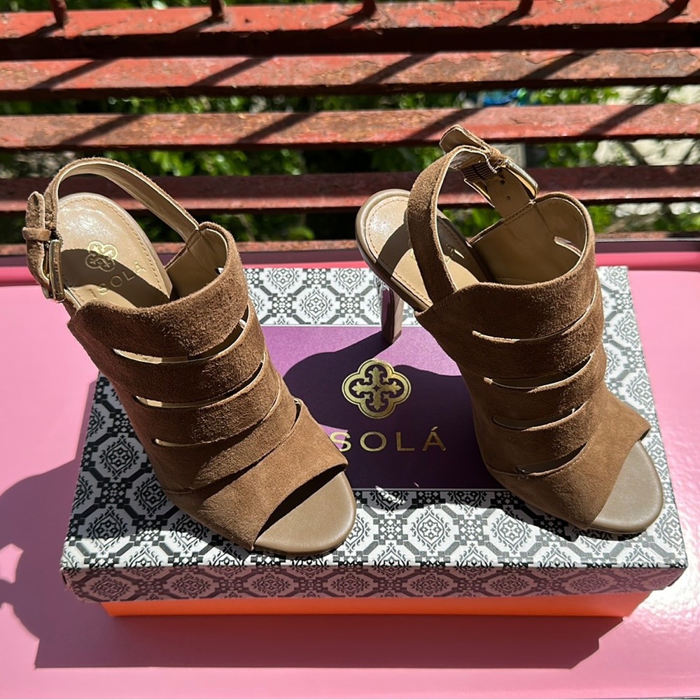 NEW! Isola
